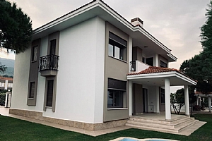 Sahilevleri´nde Denize Sfr Satlk Mstakil Havuzlu Villa